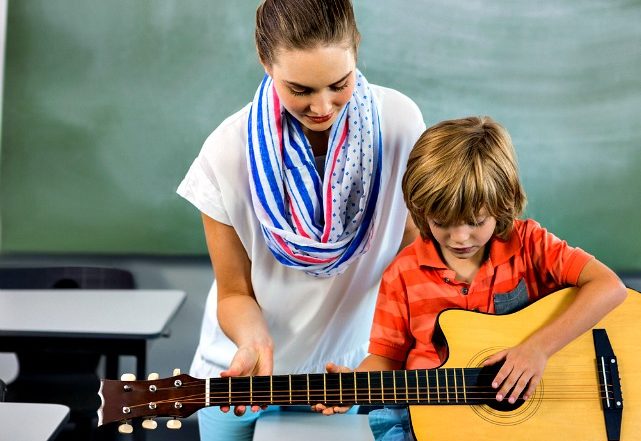 Kzookids Kalamazoo S Family Connection Music Lessons For Kids Around Kalamazoo