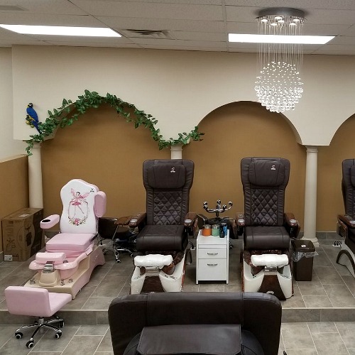 Nail Salons with Kids Chairs Luminous Nails