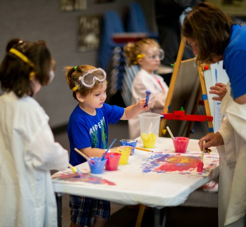 Mommy and Me classes near Kalamazoo - kids at Air Zoo STEAM
