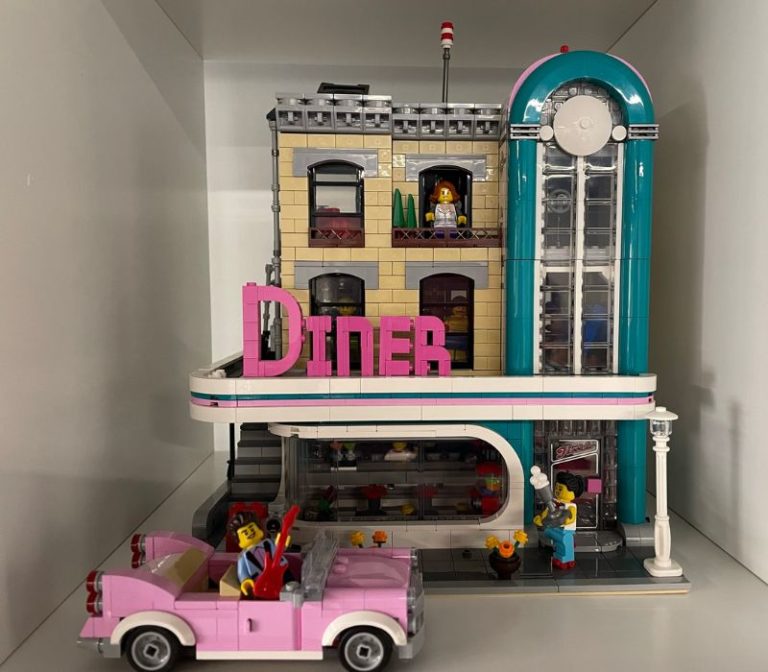 New Bricks & Minifigs Store Opens June 25 in Kalamazoo, LEGO