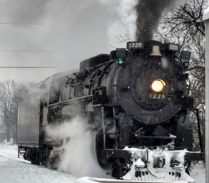 Train Rides in Michigan North Pole Express