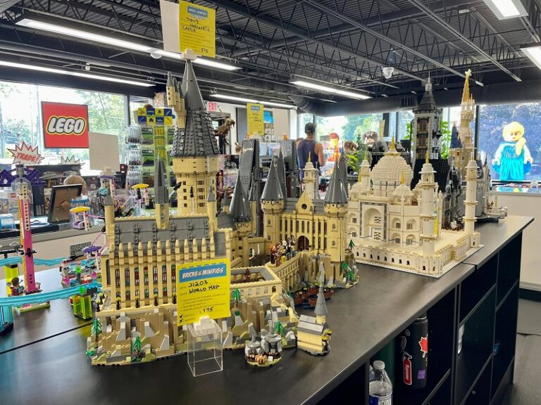 Bricks & Minifigs Kalamazoo Invites all Ages to Celebrate with Brickday