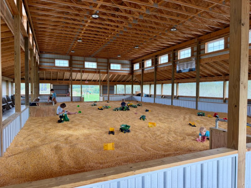 Gull Meadow Farms Corn Crib 2026